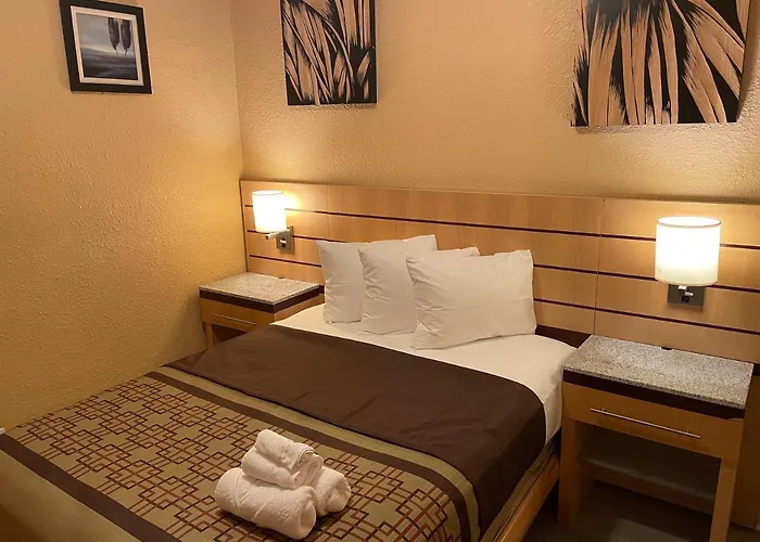 Sunburst Hotel